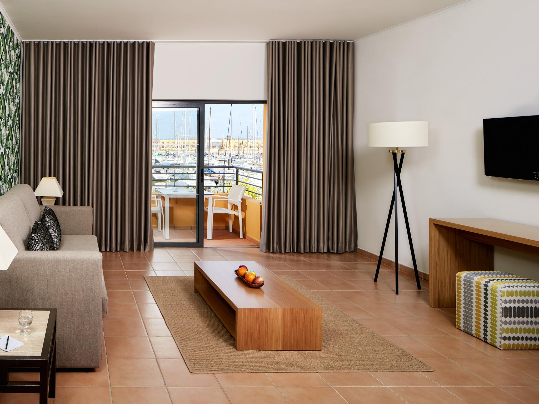 Nh Marina Portimao Resort Екстериор снимка