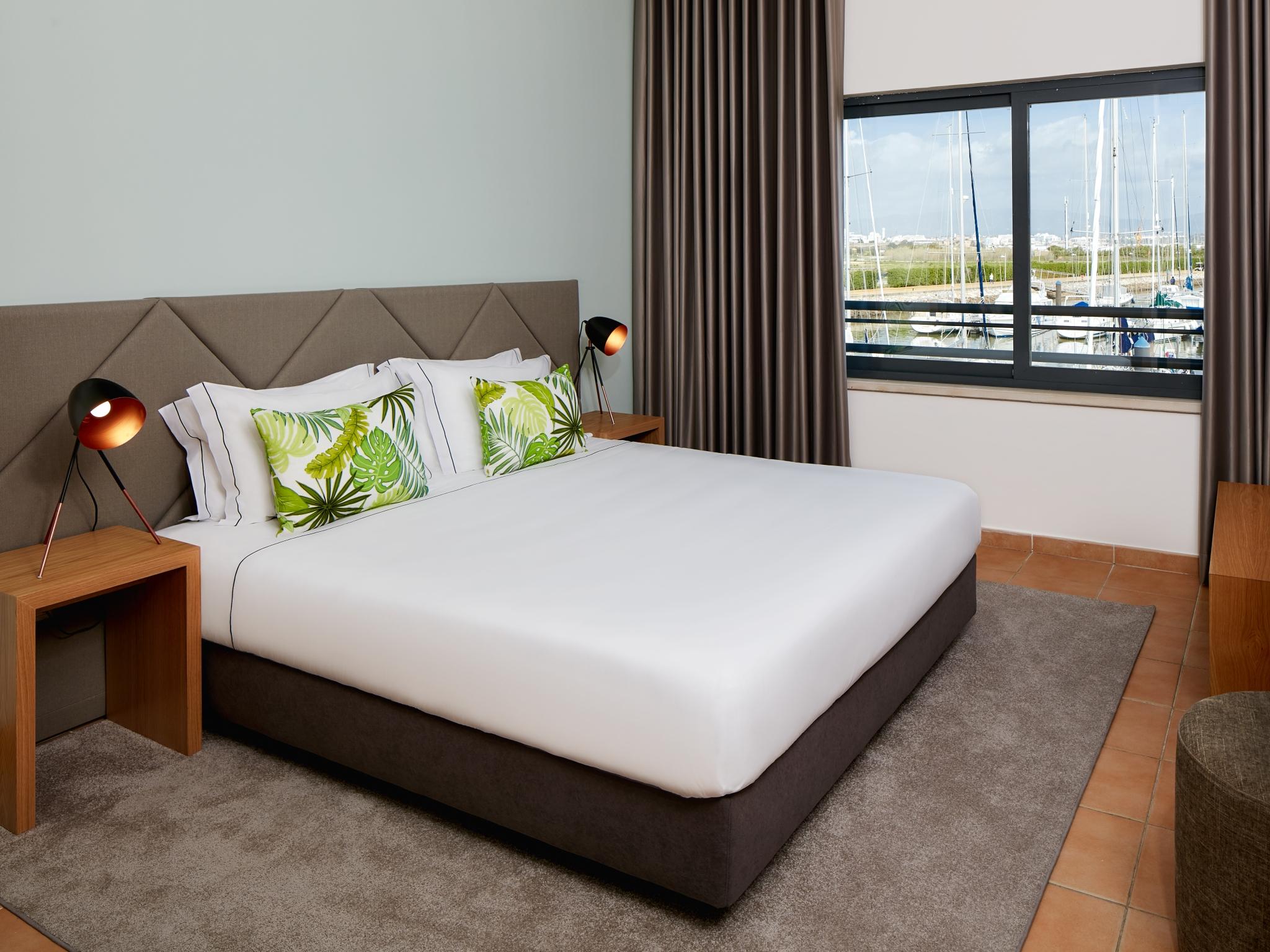 Nh Marina Portimao Resort Екстериор снимка