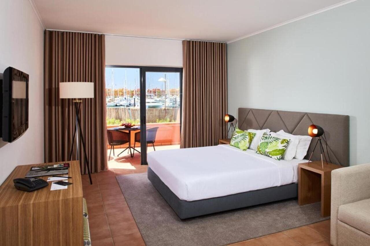 Nh Marina Portimao Resort Екстериор снимка