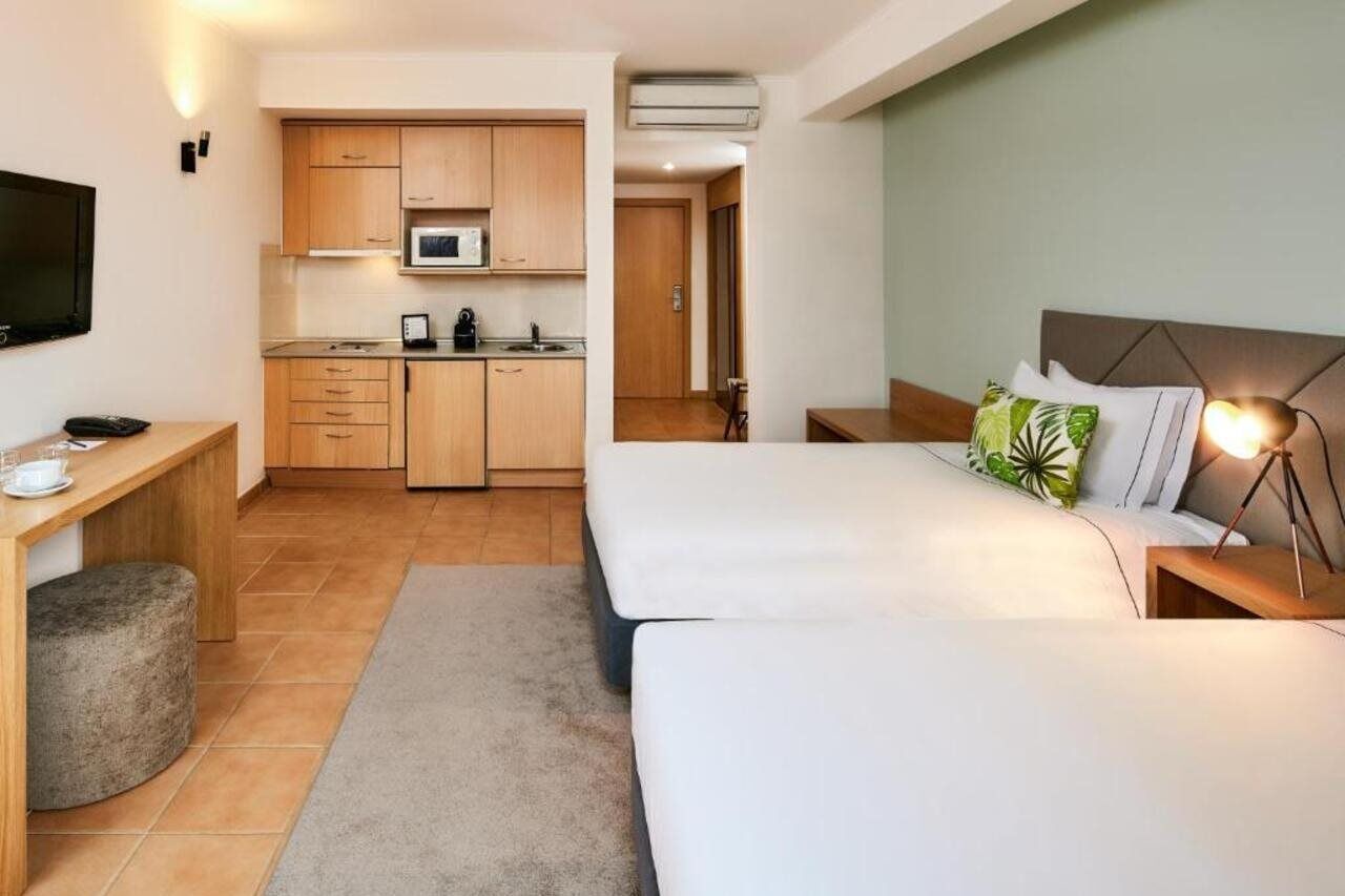 Nh Marina Portimao Resort Екстериор снимка